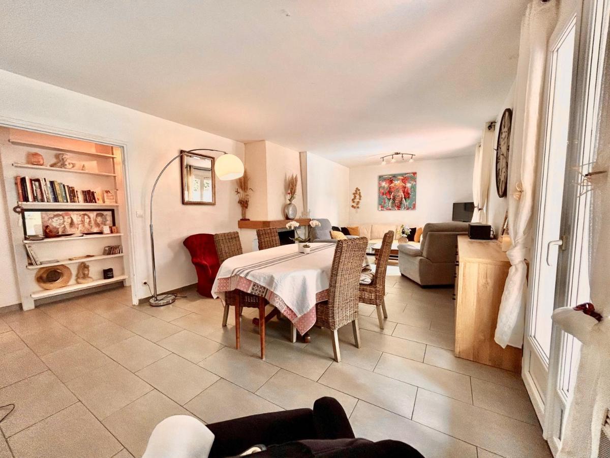 Villa 110M2, 7 Pers, Jacuzzi , 3 Chambres, Terrain Clos Et Arbore 2500M2 Треб Екстер'єр фото