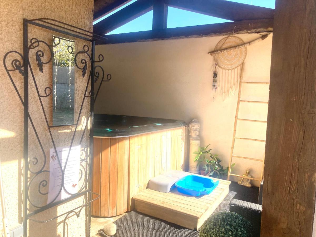 Villa 110M2, 7 Pers, Jacuzzi , 3 Chambres, Terrain Clos Et Arbore 2500M2 Треб Екстер'єр фото