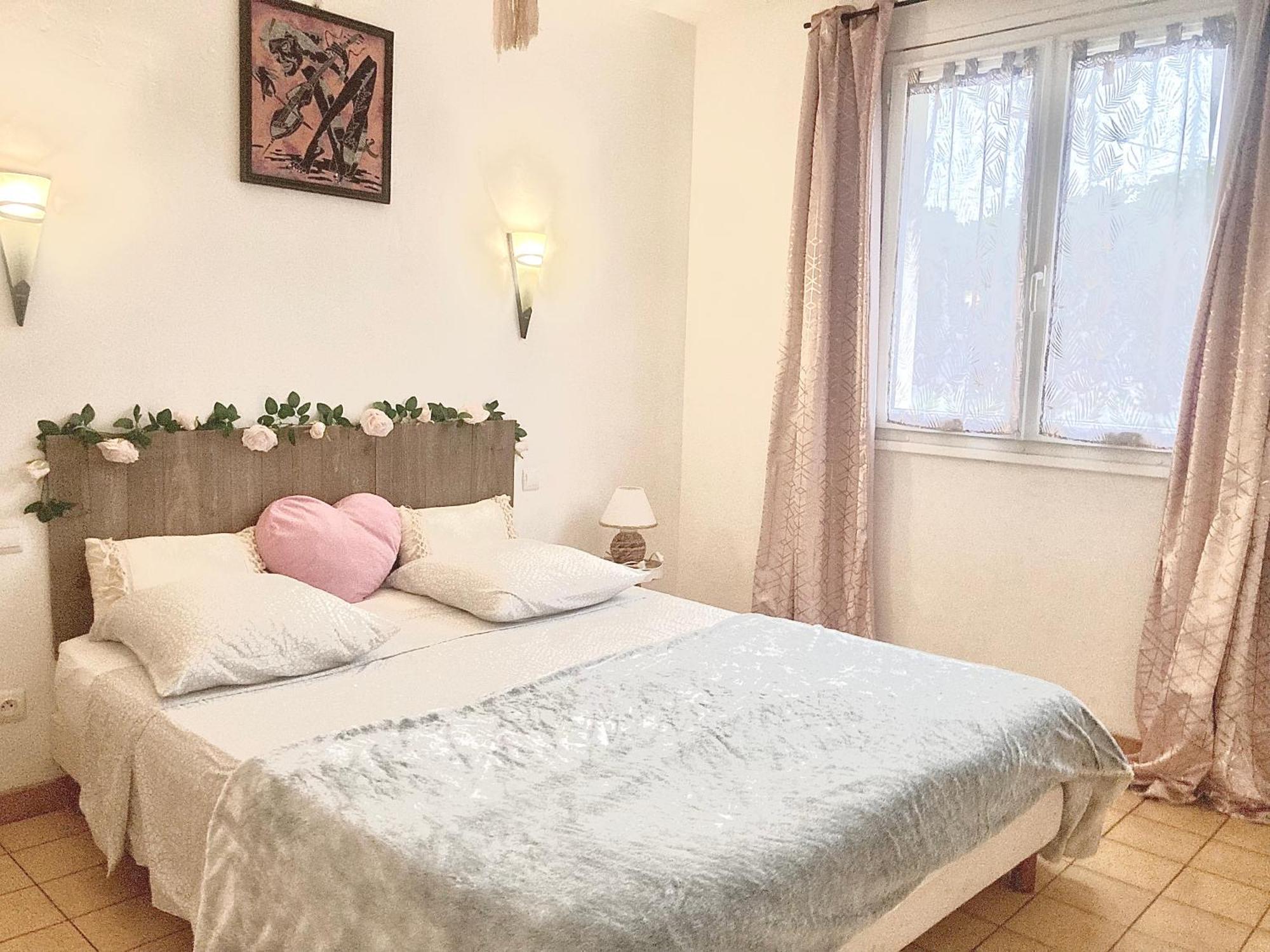 Villa 110M2, 7 Pers, Jacuzzi , 3 Chambres, Terrain Clos Et Arbore 2500M2 Треб Екстер'єр фото